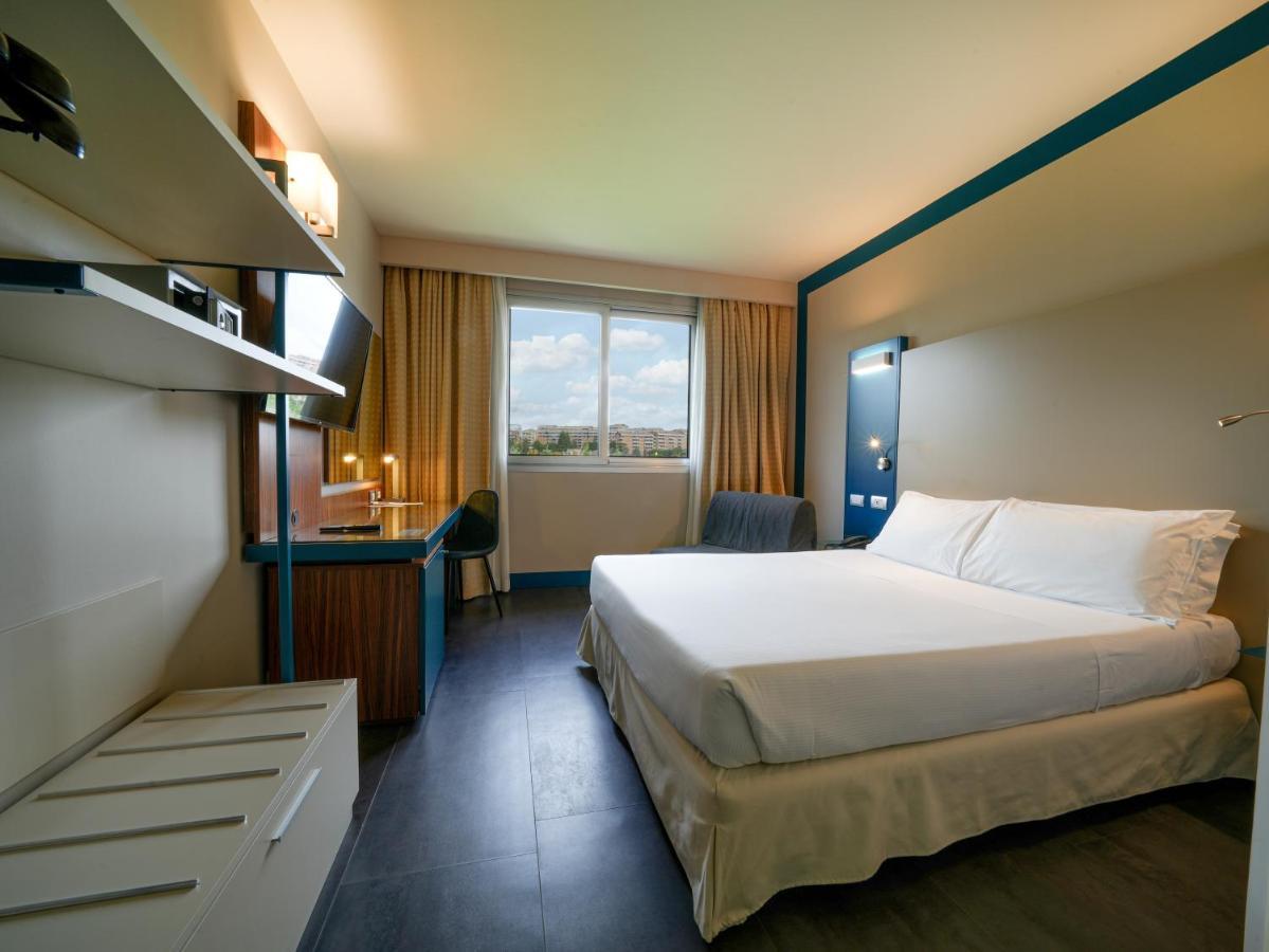 La Meridiana Bleisure Hotel Perugia Bagian luar foto